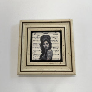 Variant Mapping v4 | amy-winehouse-natural-travertine-stone-coaster | with White Frame | sha256:d54960c4acb5