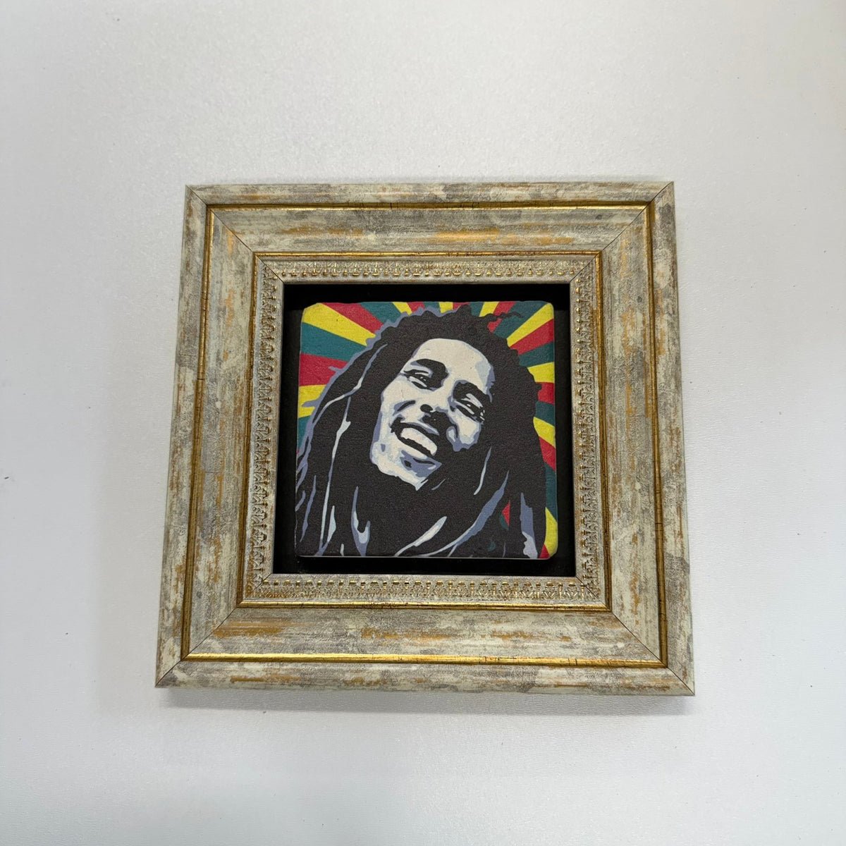 Variant Mapping v4 | bob-marley-reggae-natural-stone-coaster | with Gold Frame | sha256:62e2e29502ad