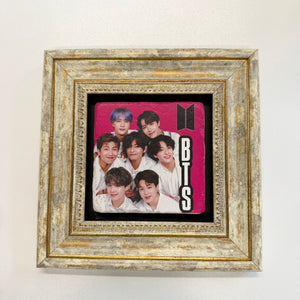 Variant Media V2 | bts-k-pop-natural-stone-coaster | gold | variant_main | sha256:3a7e1ee57774