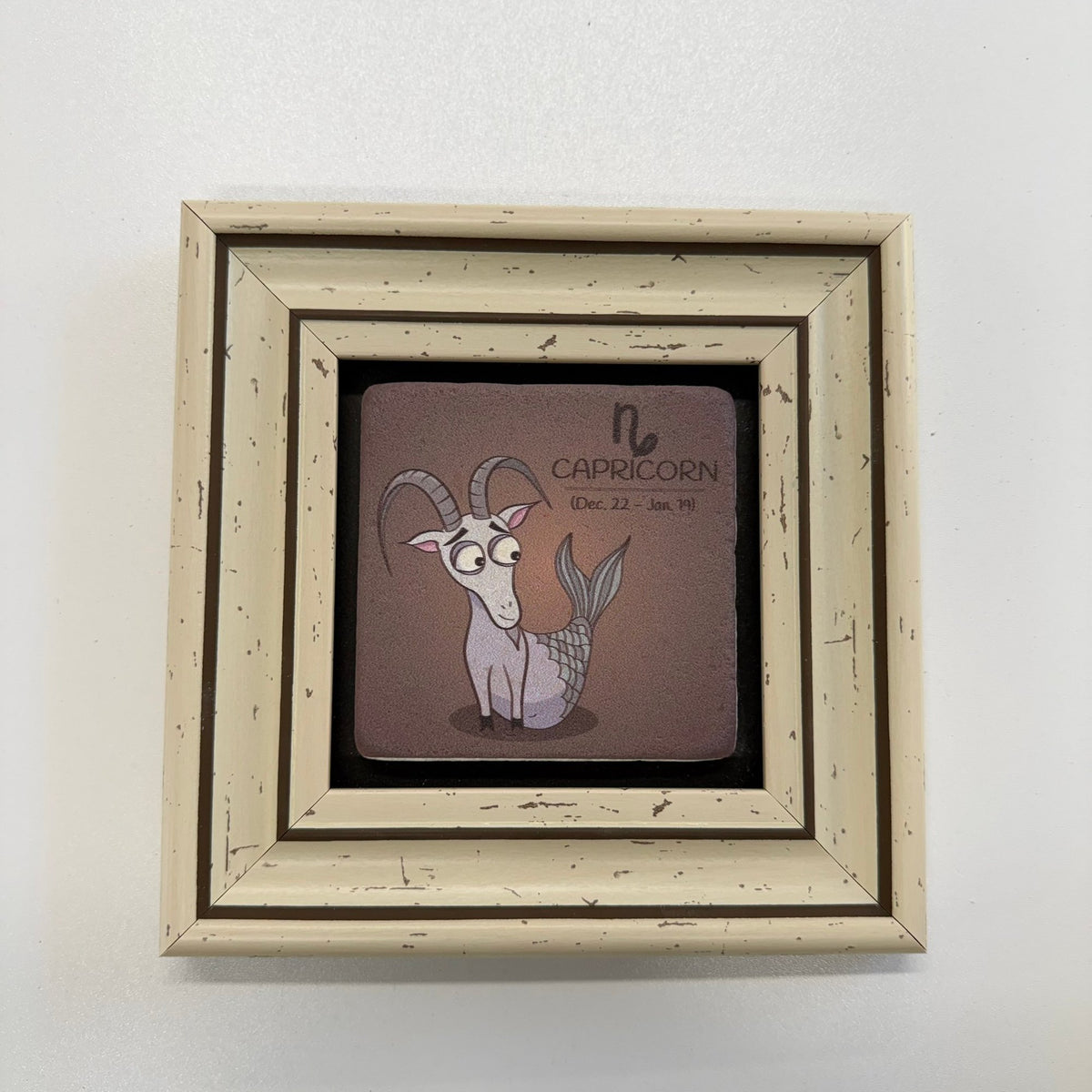 Variant Mapping v4 | capricorn-natural-travertine-stone-coaster | with White Frame | sha256:ef05a82912d9