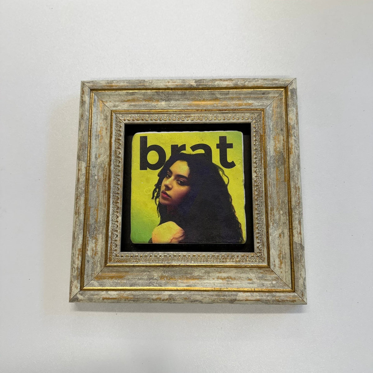 Variant Mapping v4 | charli-xcx-brat-natural-stone-coaster | with Gold Frame | sha256:b8f4658e0f76