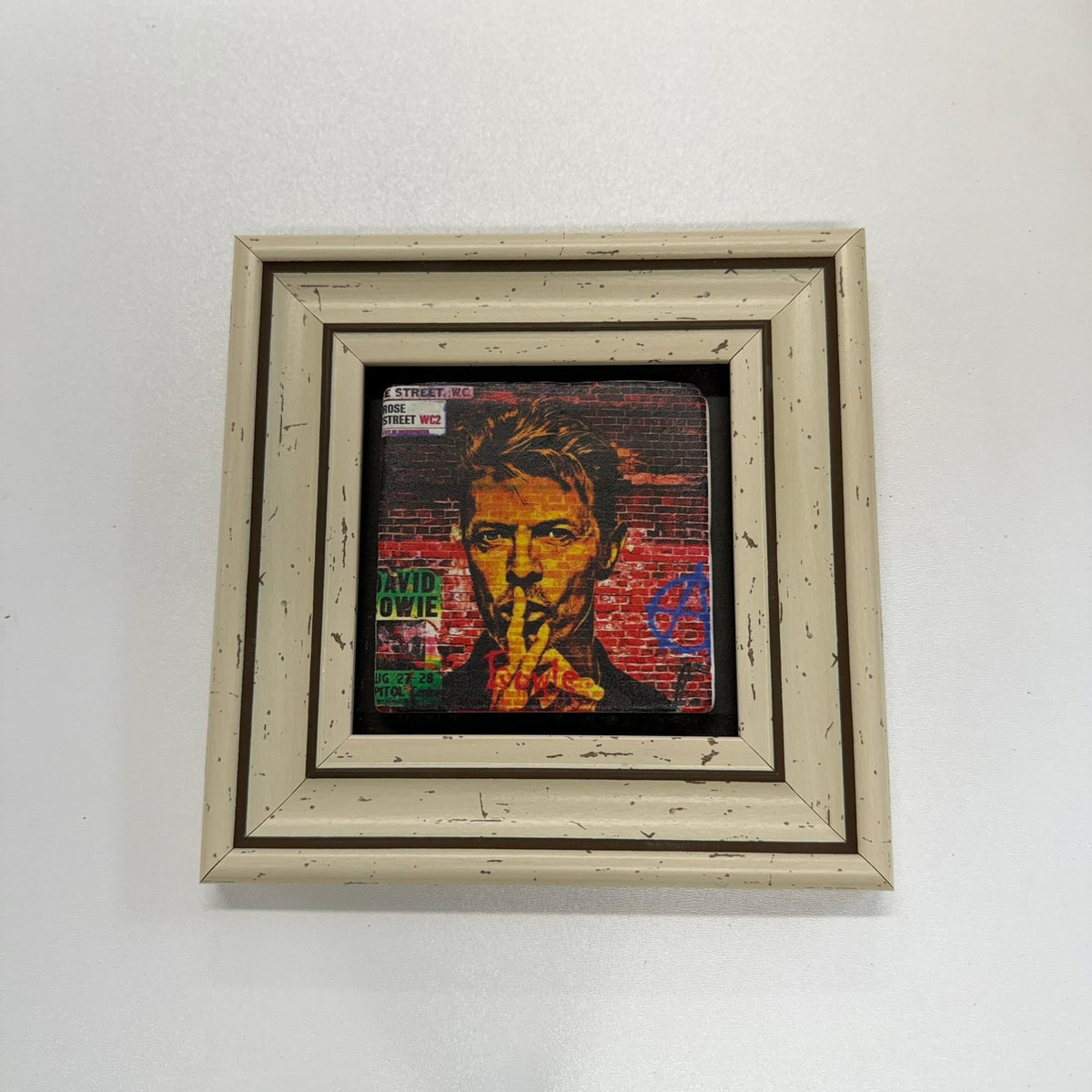 Variant Mapping v4 | david-bowie-graffiti-natural-stone-coaster | with White Frame | sha256:2d2d83eea823