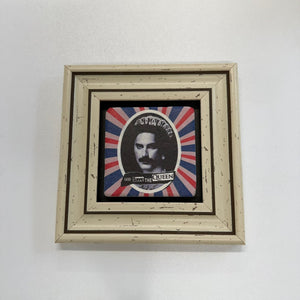 Variant Mapping v4 | elton-john-god-save-the-queen-natural-stone-coaster | with White Frame | sha256:f214481d8ec6