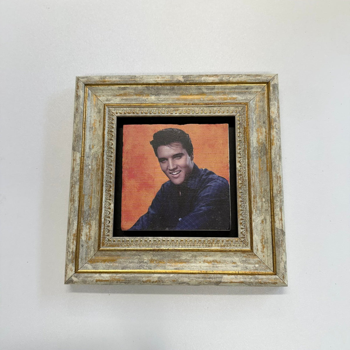 Variant Mapping v4 | elvis-presley-stone-coaster | with Gold Frame | sha256:1ef2d47cb8bc