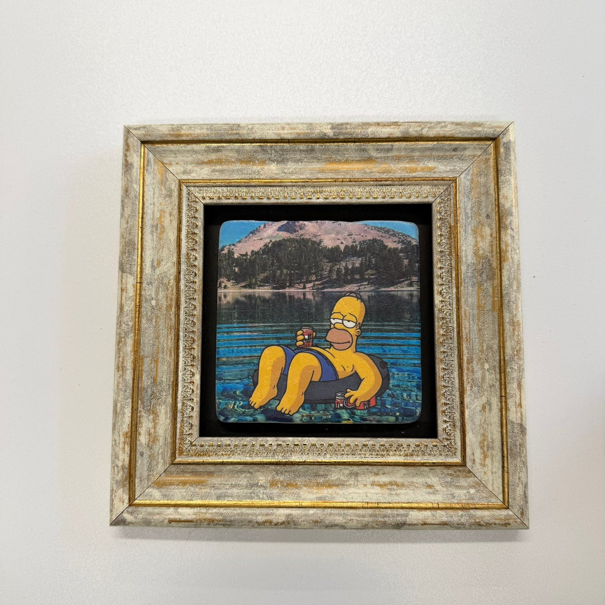 Variant Mapping v4 | homer-simpson-cartoon-stone-coaster | with Gold Frame | sha256:de3b7206fe0f