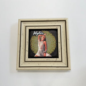 Variant Mapping v4 | kylie-minogue-pop-art-natural-stone-coaster | with White Frame | sha256:9e99f750eda2