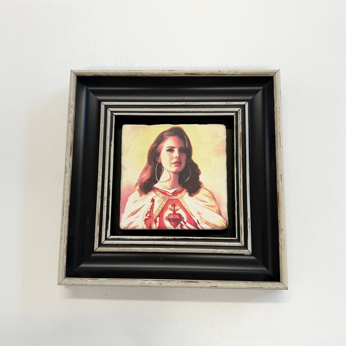 Variant Mapping v4 | lana-del-rey-natural-stone-saint-coaster | with Black Frame | sha256:838949824459