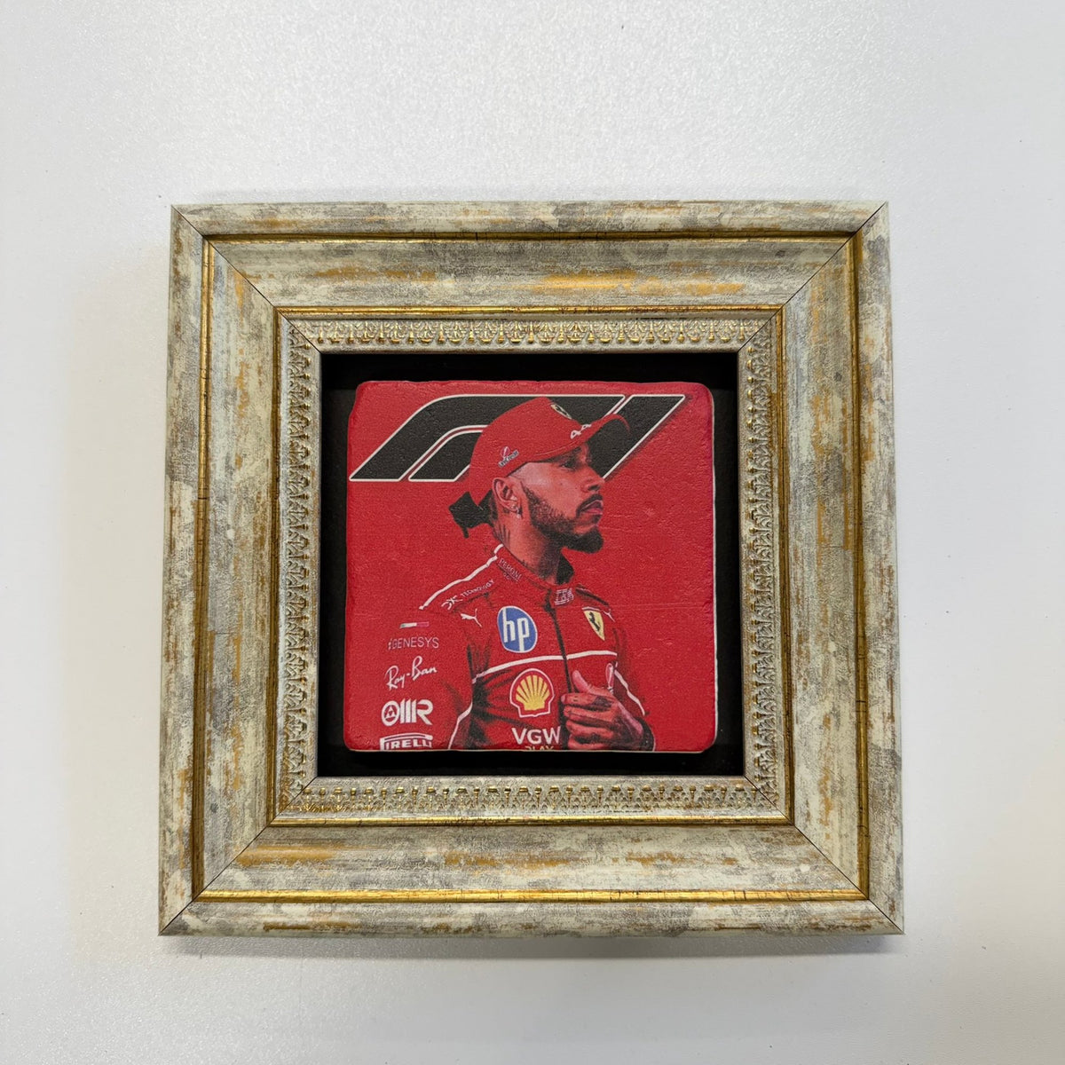 Variant Mapping v4 | leclerc-ferrari-sport-natural-stone-coaster | with Gold Frame | sha256:a2ab3cacaf77