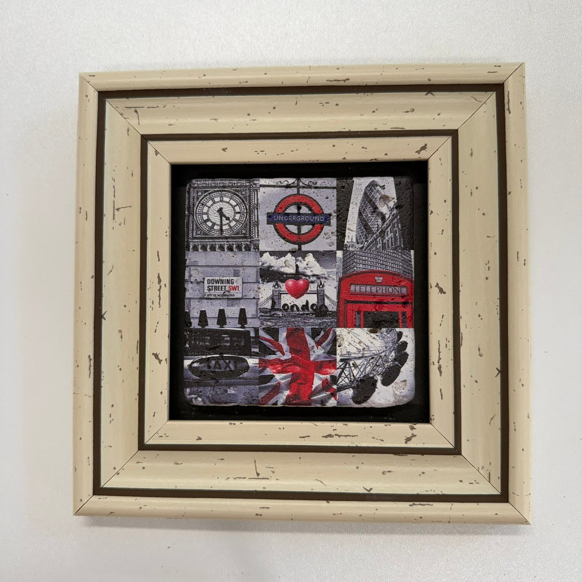 Variant Mapping v4 | london-black-and-white-natural-travertine-stone-coaster | with White Frame | sha256:68b70af728ff