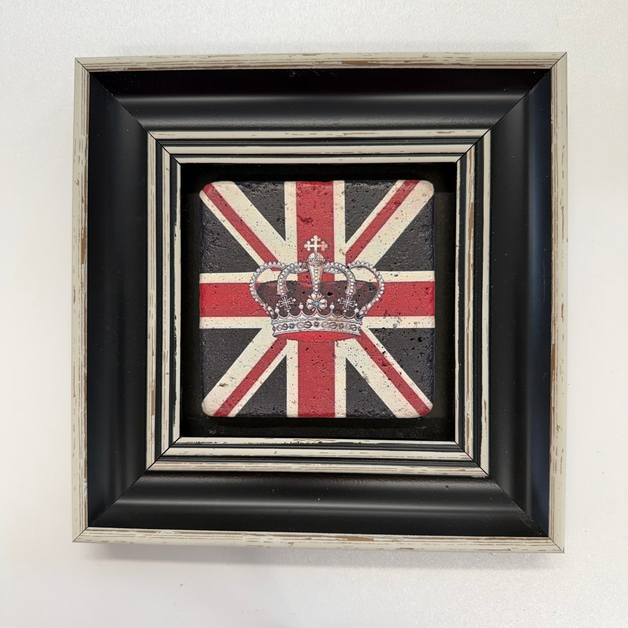 Variant Media V2 | london-london-crown-natural-stone-coaster | black | variant_main | sha256:e04de9b15c4b