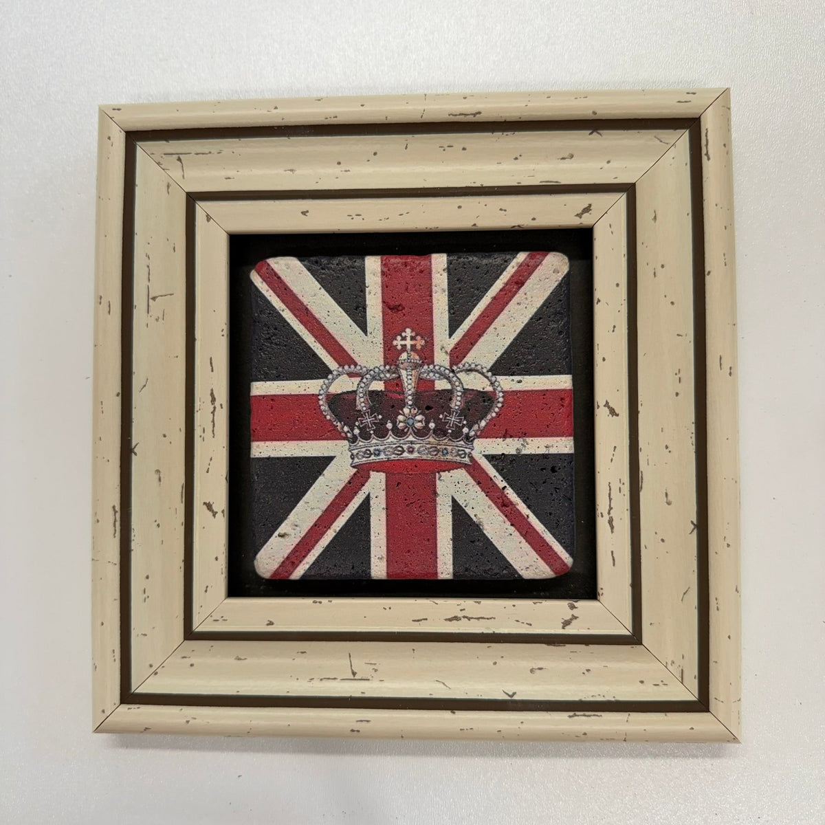 Variant Media V2 | london-london-crown-natural-stone-coaster | white | variant_main | sha256:a47588e90985