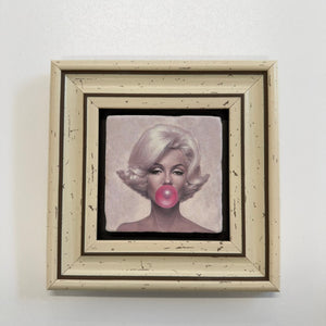Variant Mapping v4 | marilyn-monroe-natural-travertine-pink-bubble-stone-coaster | with White Frame | sha256:2e84e7cf89c3