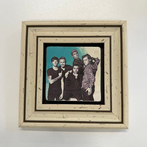 Variant Mapping v4 | one-direction-green-natural-stone-coaster | with White Frame | sha256:efbb5e4af1ae