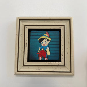 Variant Mapping v4 | pinocchio-natural-stone-coaster | with White Frame | sha256:ff7e47617612