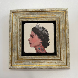 Variant Mapping v4 | queen-elizabeth-ii-natural-stone-coaster | with Gold Frame | sha256:4302db4bb984