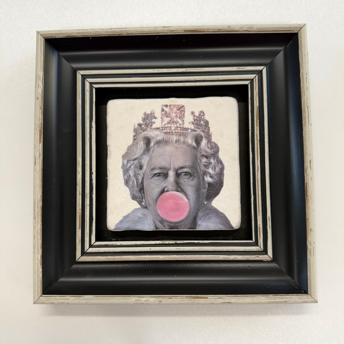 Variant Mapping v4 | queen-pink-bubble-natural-stone-coaster | with Black Frame | sha256:607478d07acc