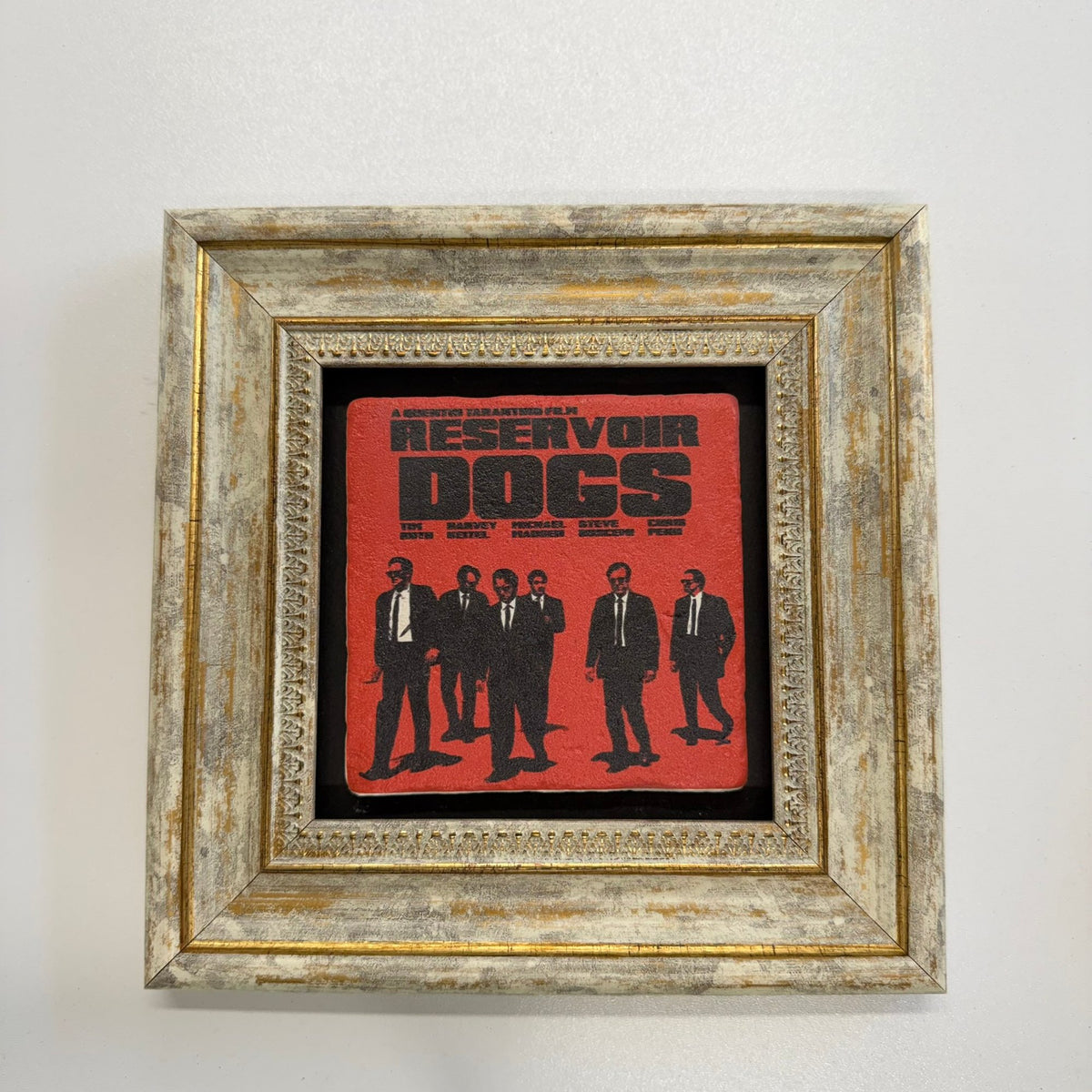 Variant Mapping v4 | quentin-tarantino-reservoir-dogs-natural-stone-coaster | with Gold Frame | sha256:9d98a51d0c48