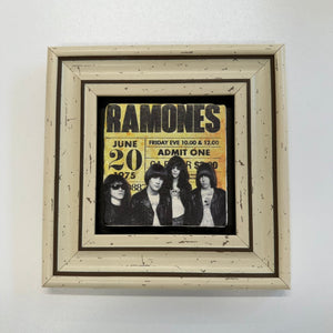 Variant Mapping v4 | ramones-natural-stone-coaster | with White Frame | sha256:4813eec9d5bb