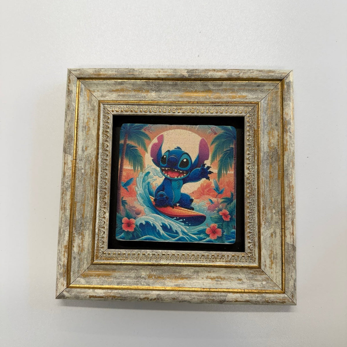 Variant Mapping v4 | stitch-cartoon-stone-coaster | with Gold Frame | sha256:b9e3f28ee59f