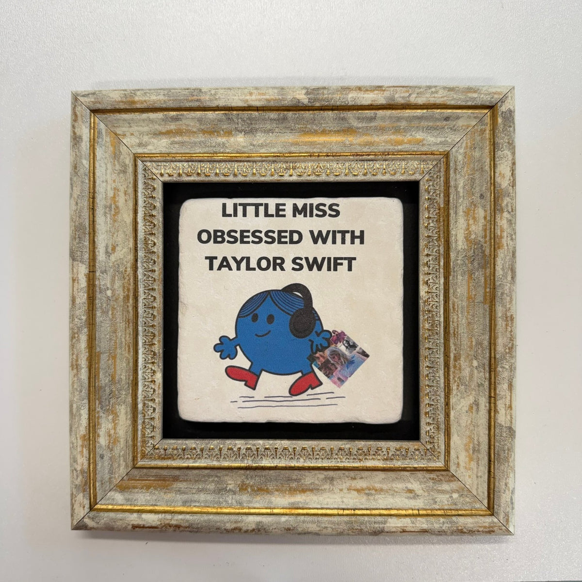 Variant Mapping v4 | taylor-swift-fan-little-miss-natural-stone-coaster | with Gold Frame | sha256:e6151902c23f
