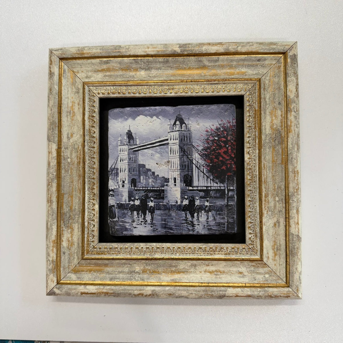 Variant Mapping v4 | tower-bridge-london-natural-stone-coaster | with Gold Frame | sha256:31f1a8b20f9a