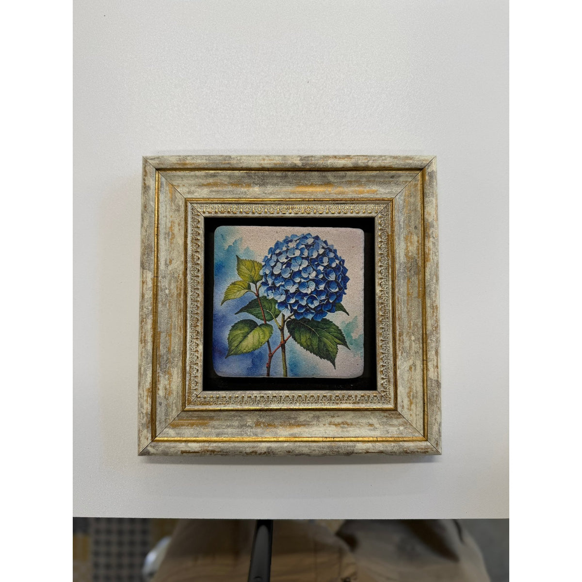Variant Mapping v4 | vintage-blue-hydrangea-stone-coaster | with Gold Frame | sha256:ee6403c17460