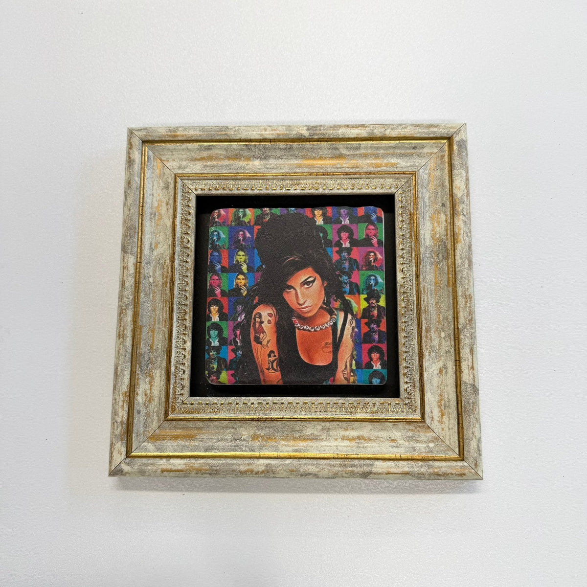 Variant Mapping v4 | amy-winehouse-natural-stone-coaster-27-club | with Gold Frame | sha256:7fe753996dcd