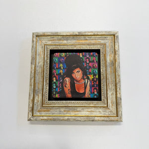 Variant Mapping v4 | amy-winehouse-natural-stone-coaster-27-club | with Gold Frame | sha256:7fe753996dcd
