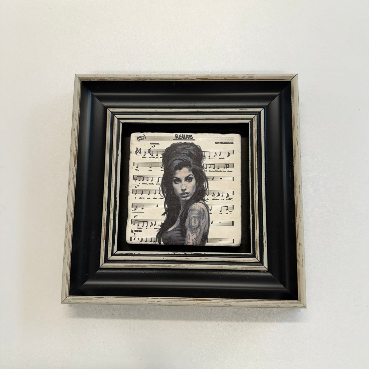 Variant Mapping v4 | amy-winehouse-natural-travertine-stone-coaster | with Black Frame | sha256:65281316864c