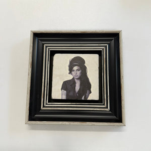 Variant Mapping v4 | amy-winehouse-stone-coaster | with Black Frame | sha256:8aa836b7b697