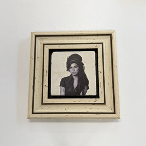 Variant Mapping v4 | amy-winehouse-stone-coaster | with White Frame | sha256:03859d2343cb