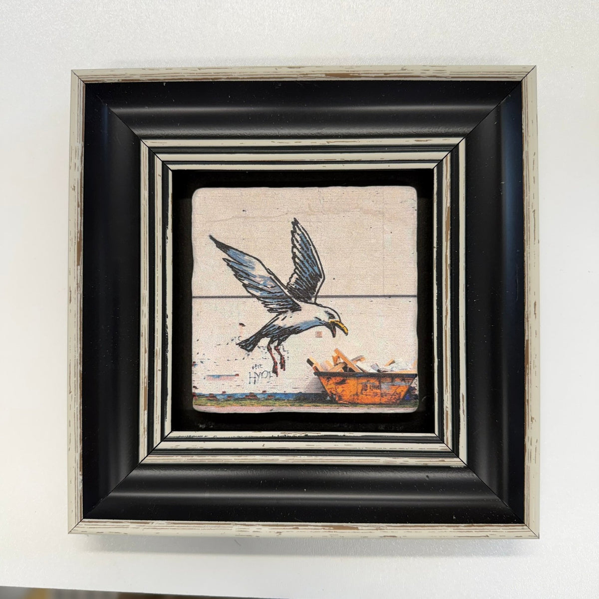 Variant Mapping v4 | banksy-banksy-swooping-seagull-natural-stone-coaster | with Black Frame | sha256:4f2172e07d11