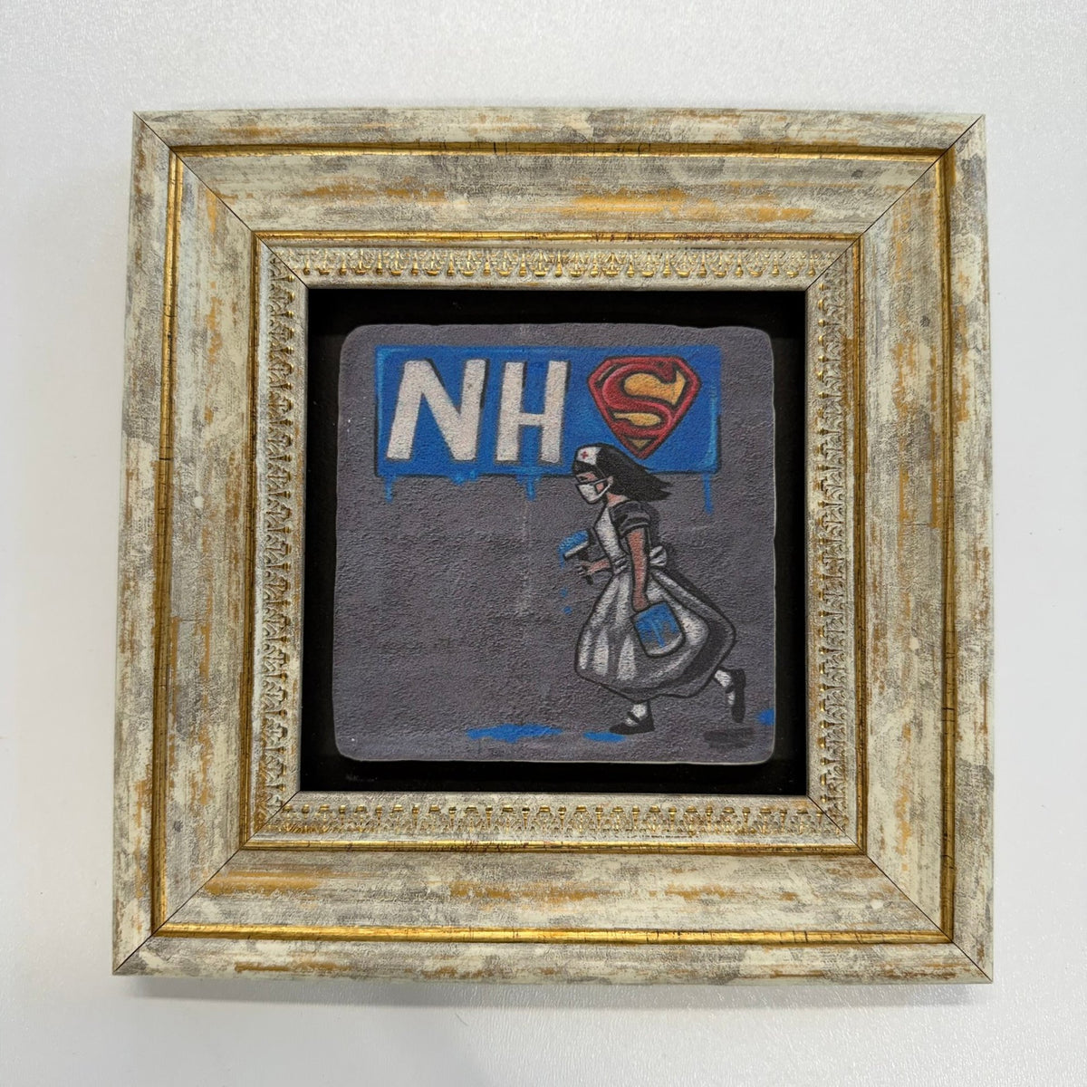 Variant Mapping v4 | banksy-nhs-natural-stone-coaster | with Gold Frame | sha256:b2e715474556