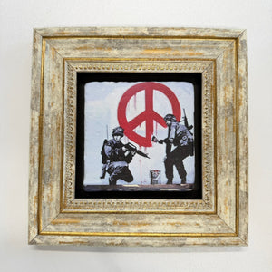Variant Mapping v4 | banksy-peace-soldiers-natural-stone-coaster | with Gold Frame | sha256:d1c31c742090