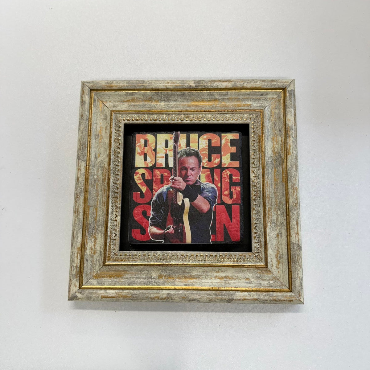 Variant Mapping v4 | bruce-springsteen-natural-stone-coaster | with Gold Frame | sha256:acb7b857c291