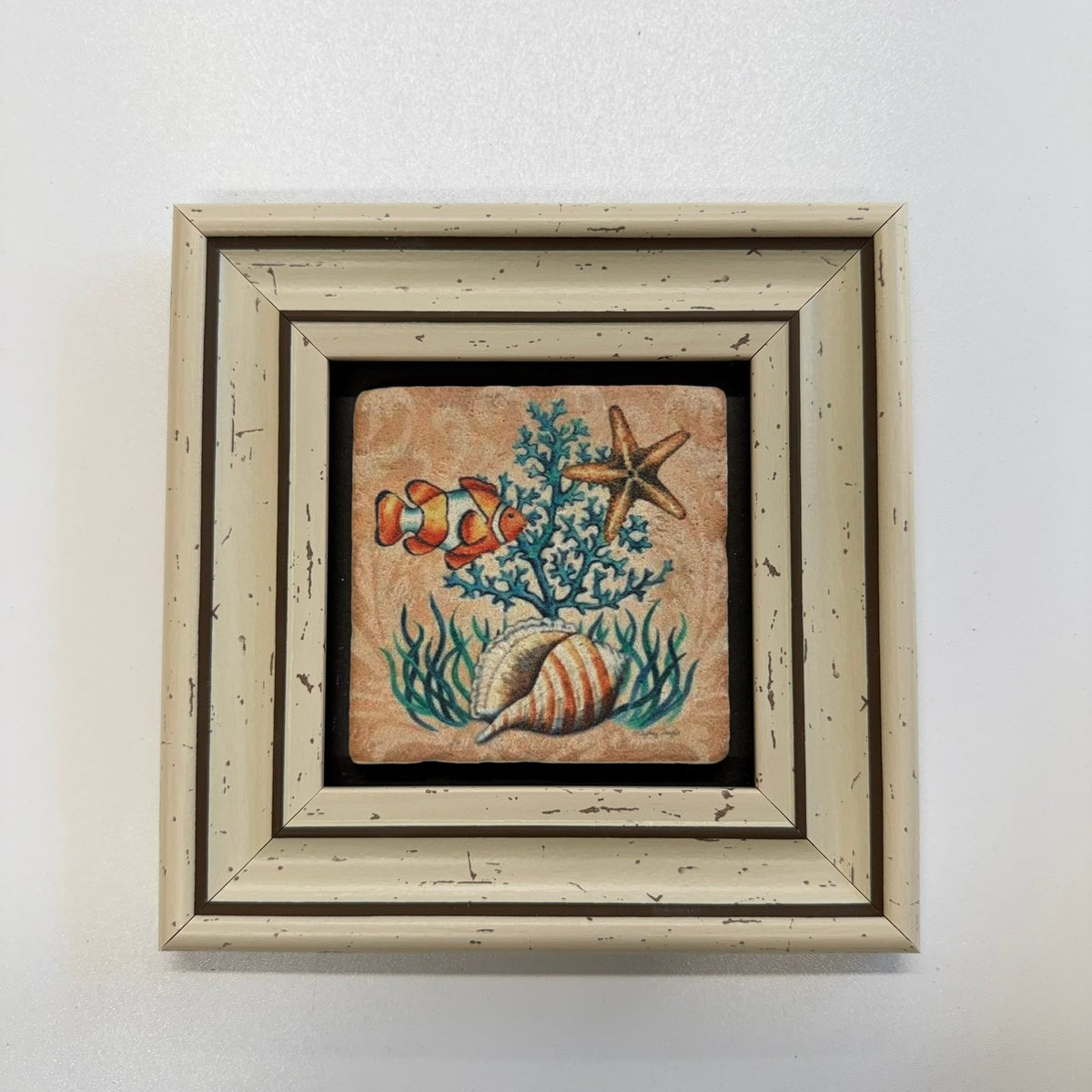 Variant Mapping v4 | clown-fish-natural-stone-coaster | with White Frame | sha256:f0b16cc17fe4