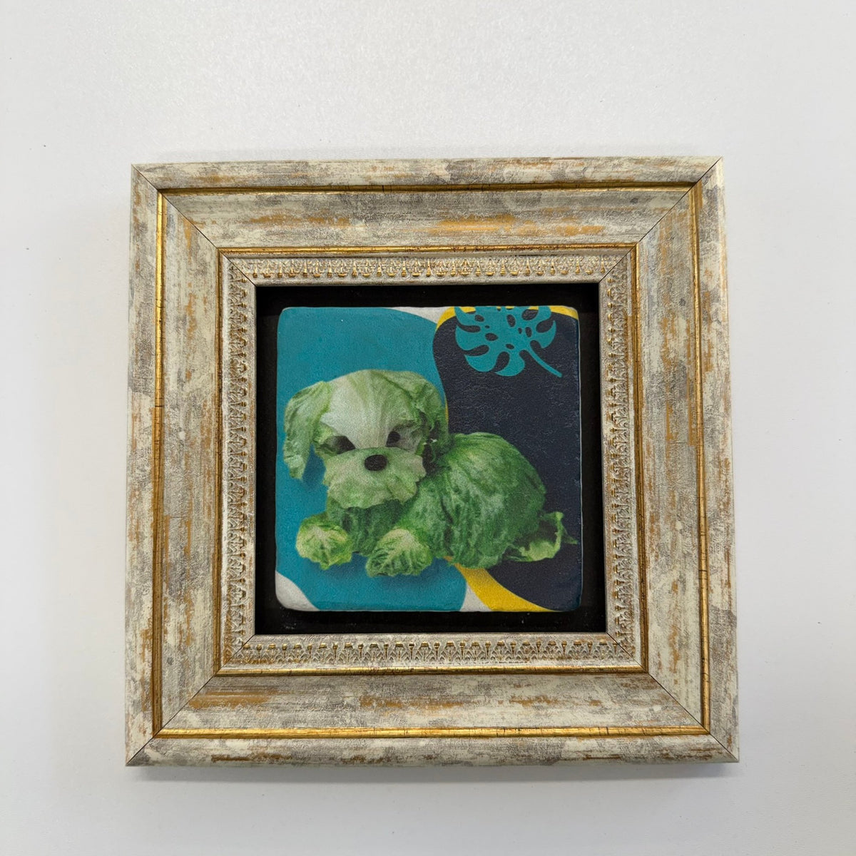 Variant Mapping v4 | crunchy-lettuce-natural-stone-coaster | with Gold Frame | sha256:f387950a5590