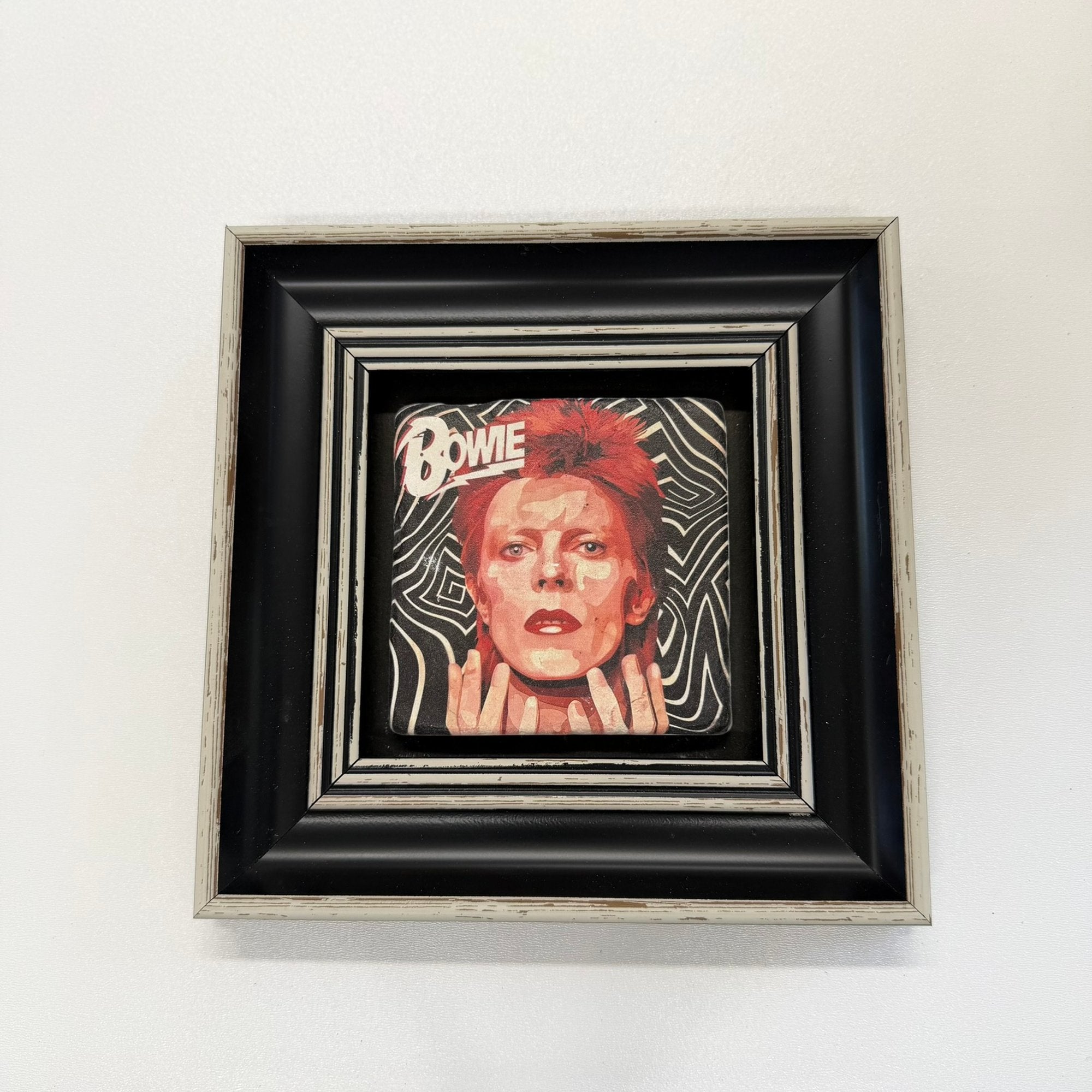 Variant Mapping v4 | david-bowie-artwork-stone-coaster | with Black Frame | sha256:4075e762560c