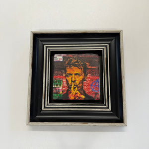Variant Mapping v4 | david-bowie-graffiti-natural-stone-coaster | with Black Frame | sha256:dcbb917fd400