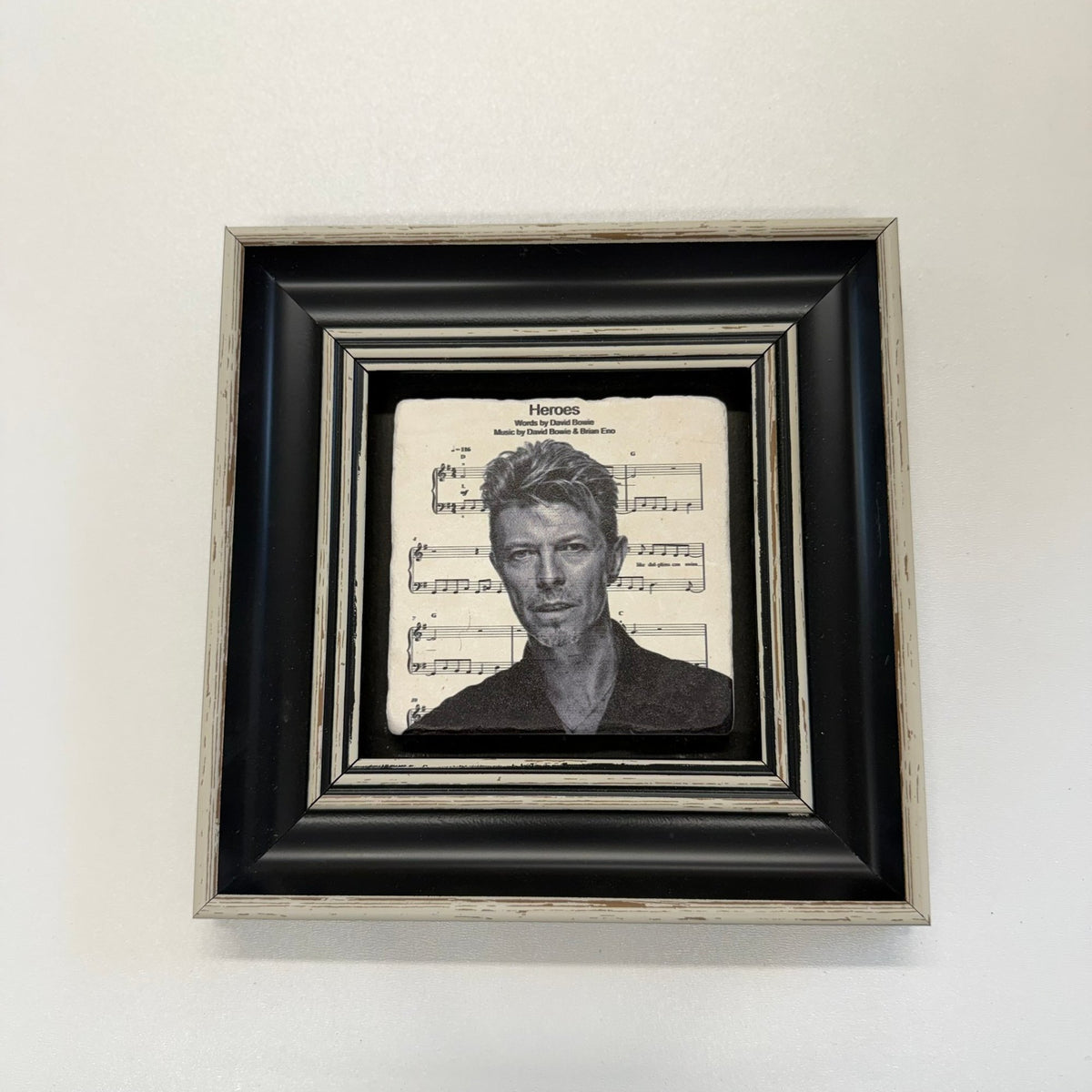 Variant Mapping v4 | david-bowie-heroes-natural-stone-coaster | with Black Frame | sha256:3080c0915d01