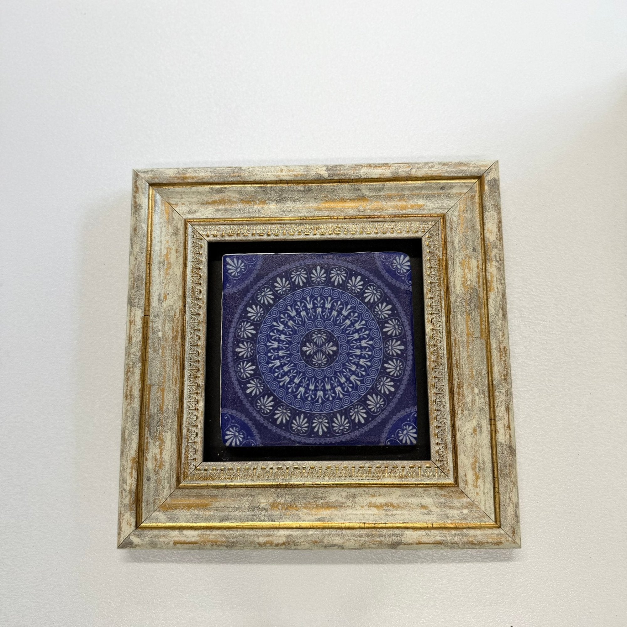 Variant Mapping v4 | ethnics-coaster-01 | with Gold Frame | sha256:ef4dda272425