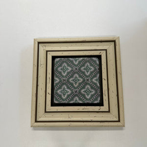 Variant Mapping v4 | ethnics-coaster-40 | with White Frame | sha256:ba43366d3391