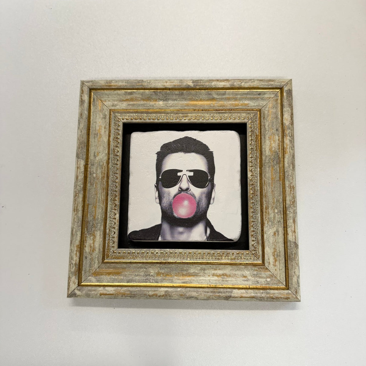 Variant Mapping v4 | george-michael-buble-gum-natural-stone-coaster | with Gold Frame | sha256:e684b4629699