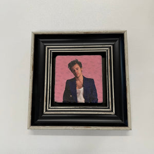 Variant Mapping v4 | harry-styles-pink-natural-stone-coaster | with Black Frame | sha256:296fa6f7ed60