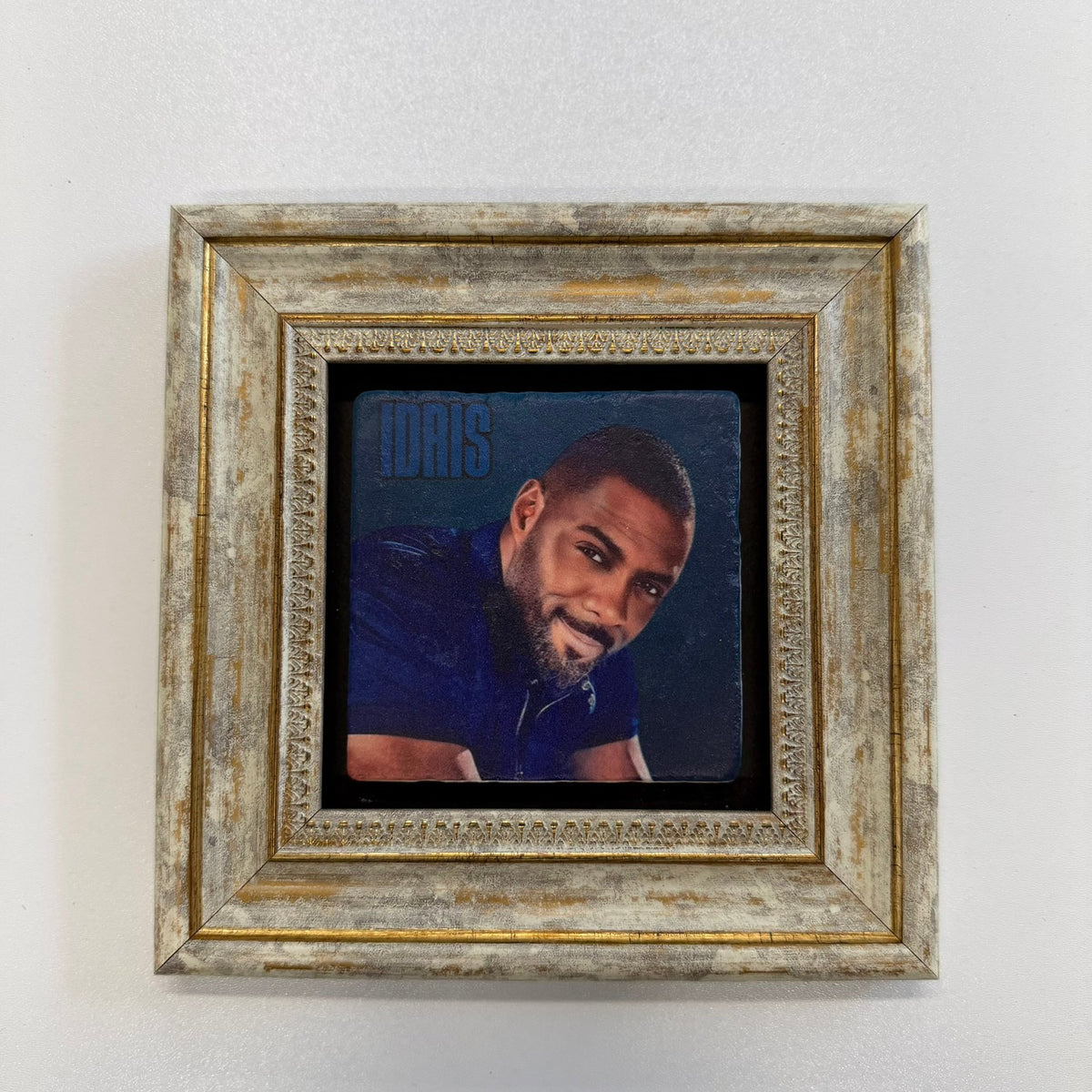 Variant Mapping v4 | idris-elba-natural-stone-coaster | with Gold Frame | sha256:fd97f7c31f28