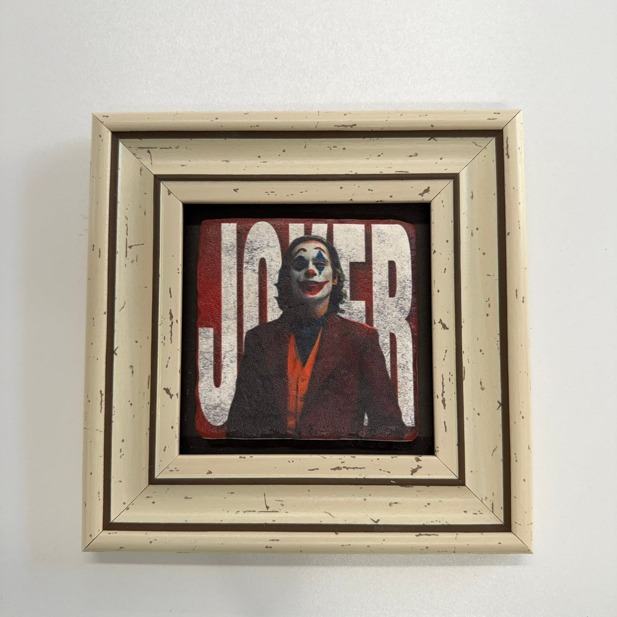 Variant Mapping v4 | joker-heath-ledger-natural-stone-coaster-2 | with White Frame | sha256:ebb83ea20941