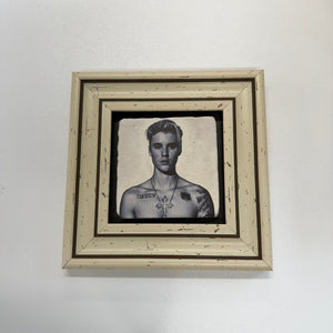 Variant Mapping v4 | justin-bieber-natural-travertine-stone-coaster | with White Frame | sha256:b6a81b551314