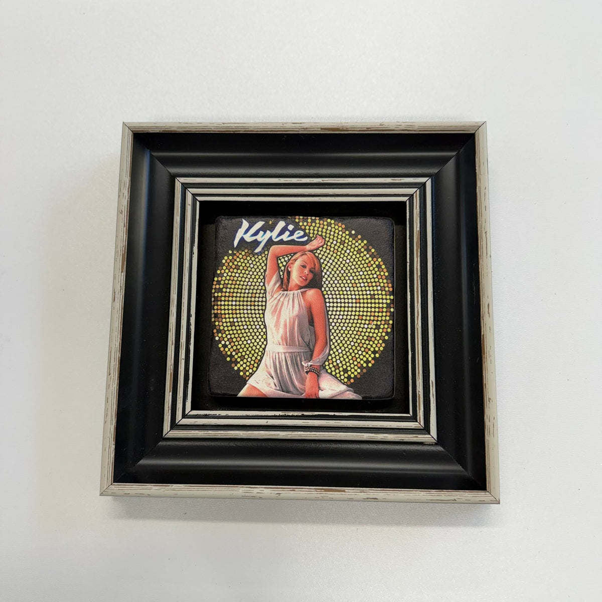 Variant Mapping v4 | kylie-minogue-pop-art-natural-stone-coaster | with Black Frame | sha256:6842b1cfd365