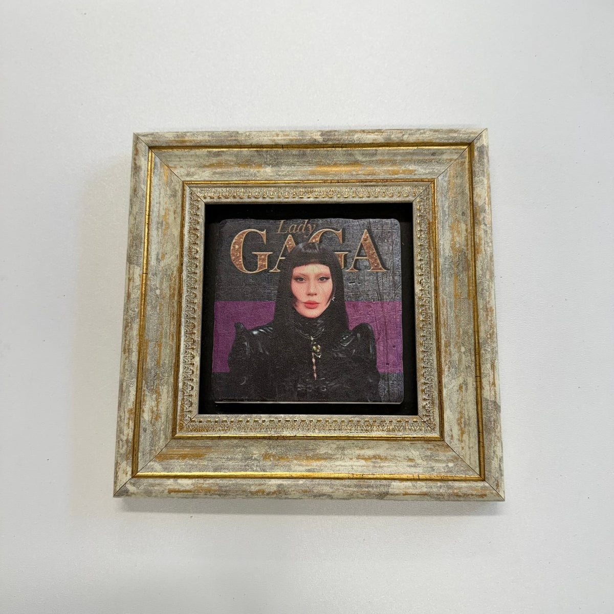Variant Mapping v4 | lady-gaga-pop-art-natural-stone-coaster | with Gold Frame | sha256:1df4348b00f4