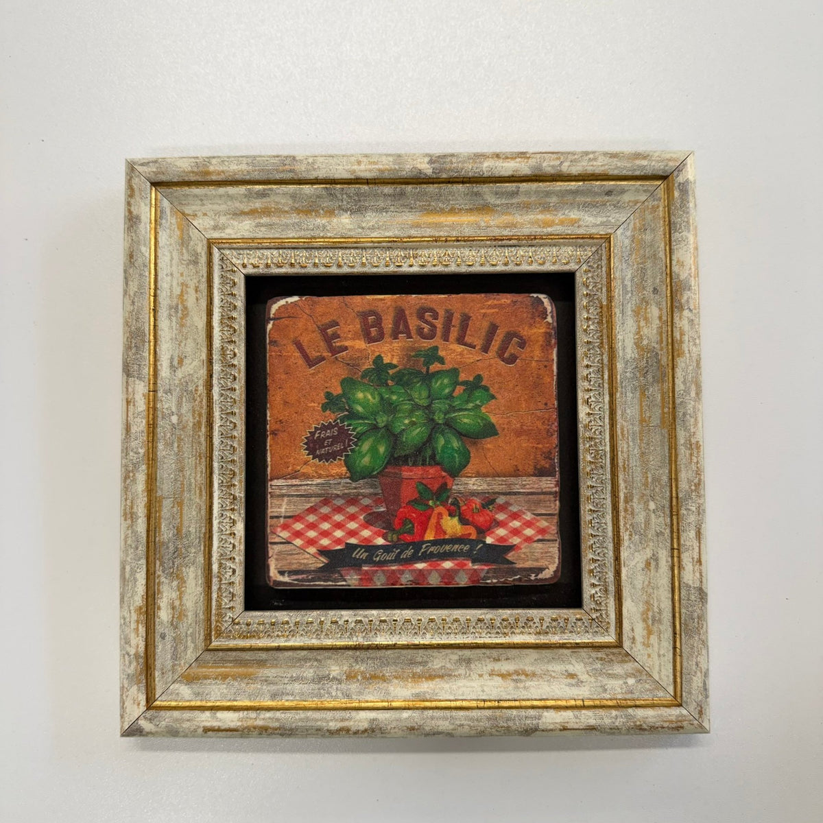 Variant Mapping v4 | le-basilic-natural-stone-food-coaster | with Gold Frame | sha256:fdd83cbad1e9